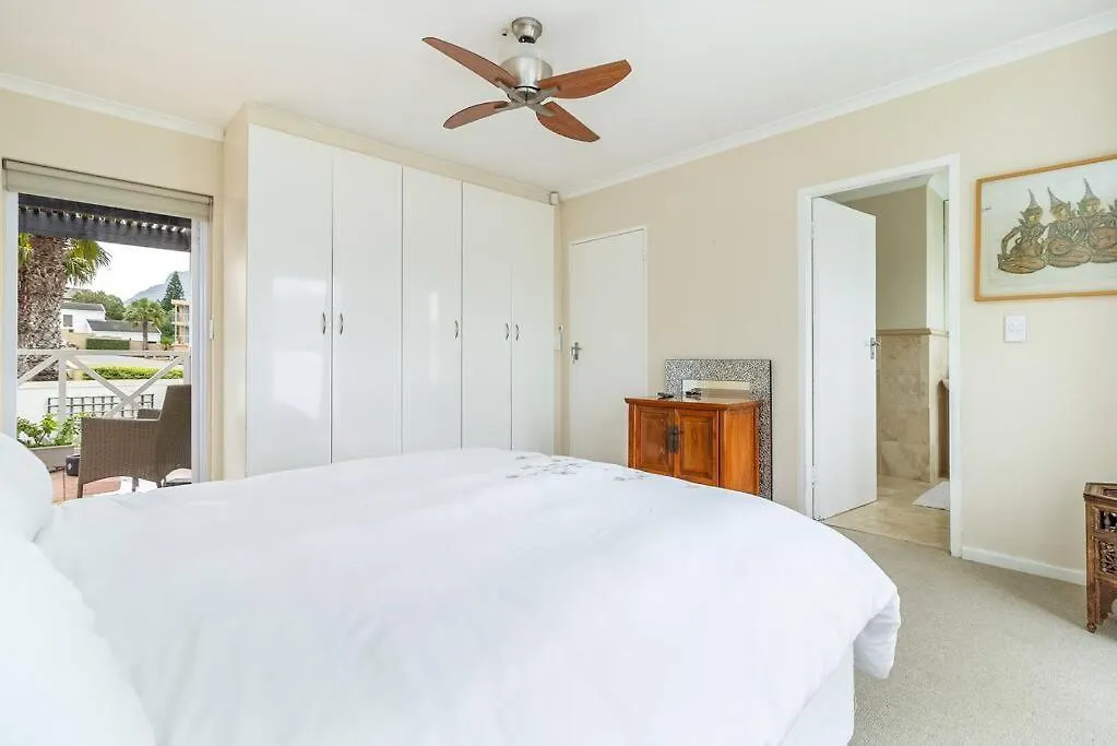 3 Bedroom Family Home, Houtbay, Cape Town, South Africa Güney Afrika
